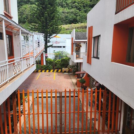 Hotel Emperador Barbosa (Santander) Exterior foto