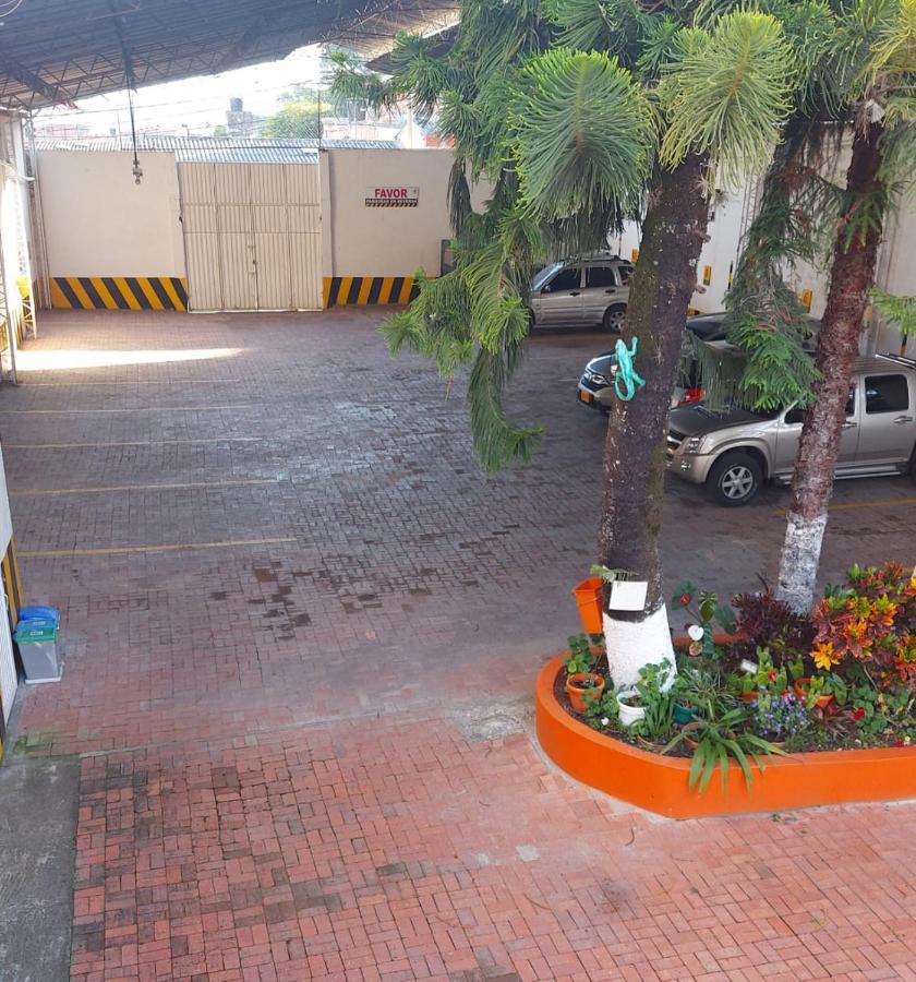 Hotel Emperador Barbosa (Santander) Exterior foto