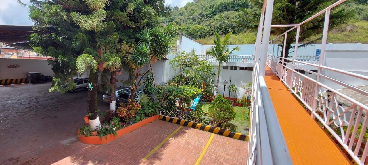 Hotel Emperador Barbosa (Santander) Exterior foto