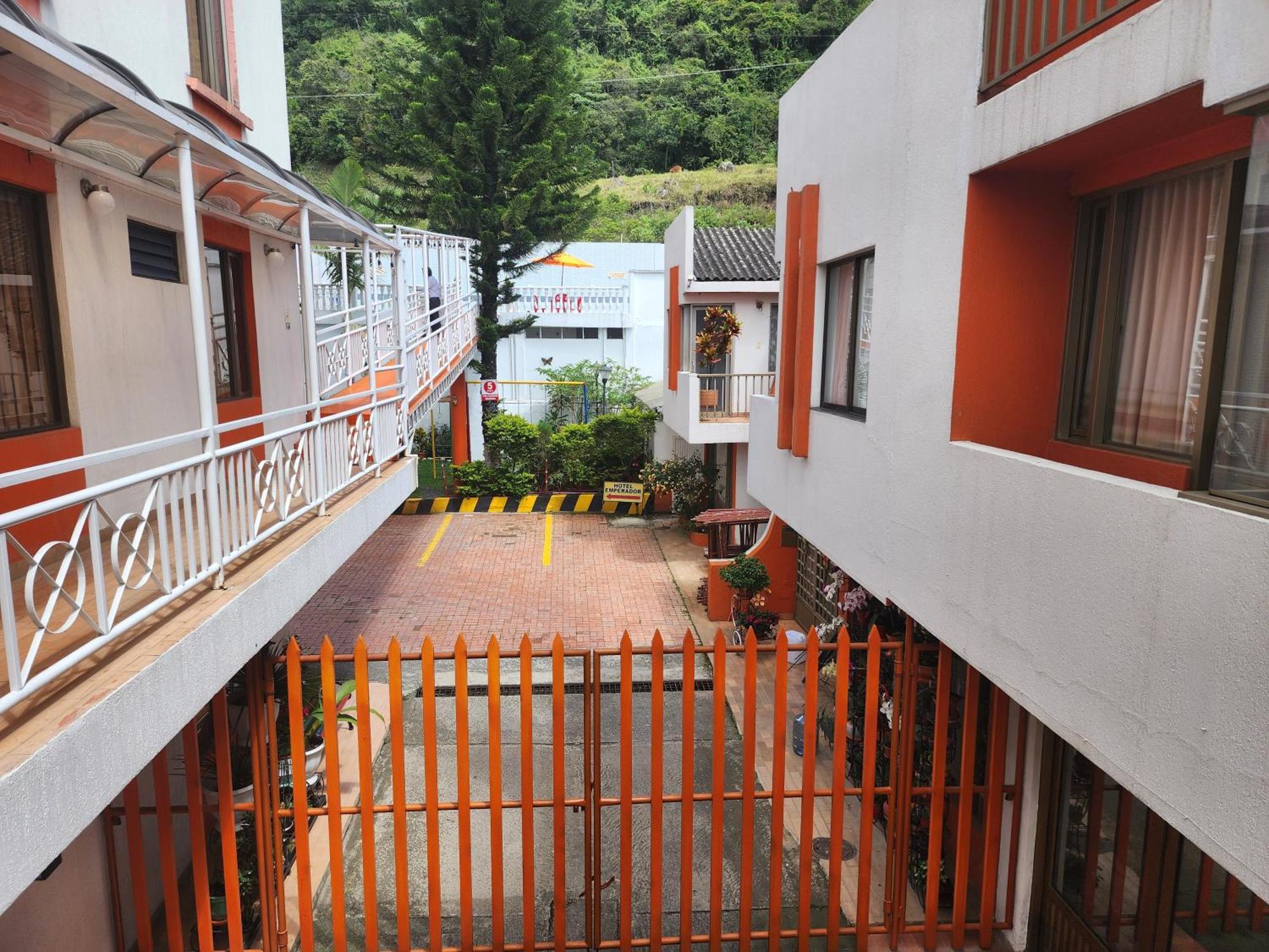 Hotel Emperador Barbosa (Santander) Exterior foto