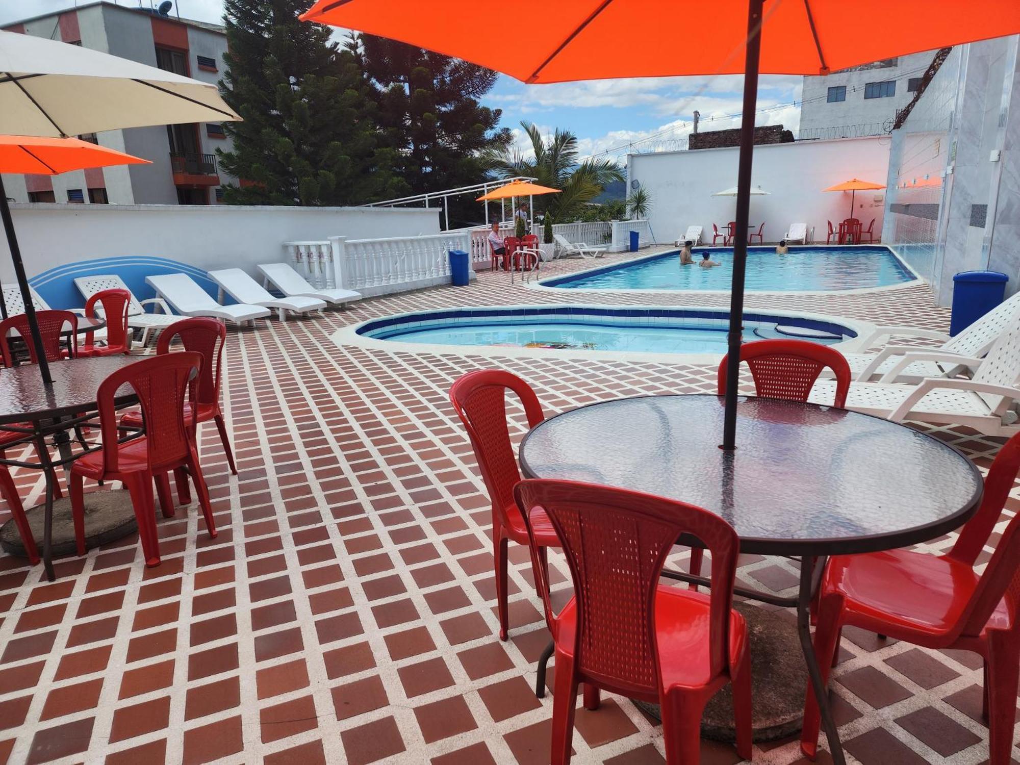 Hotel Emperador Barbosa (Santander) Exterior foto