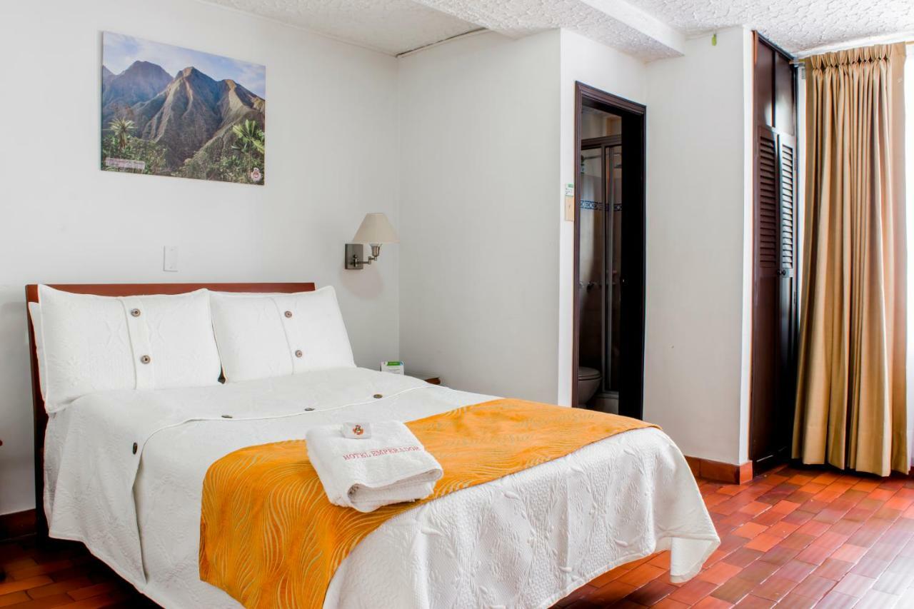 Hotel Emperador Barbosa (Santander) Quarto foto